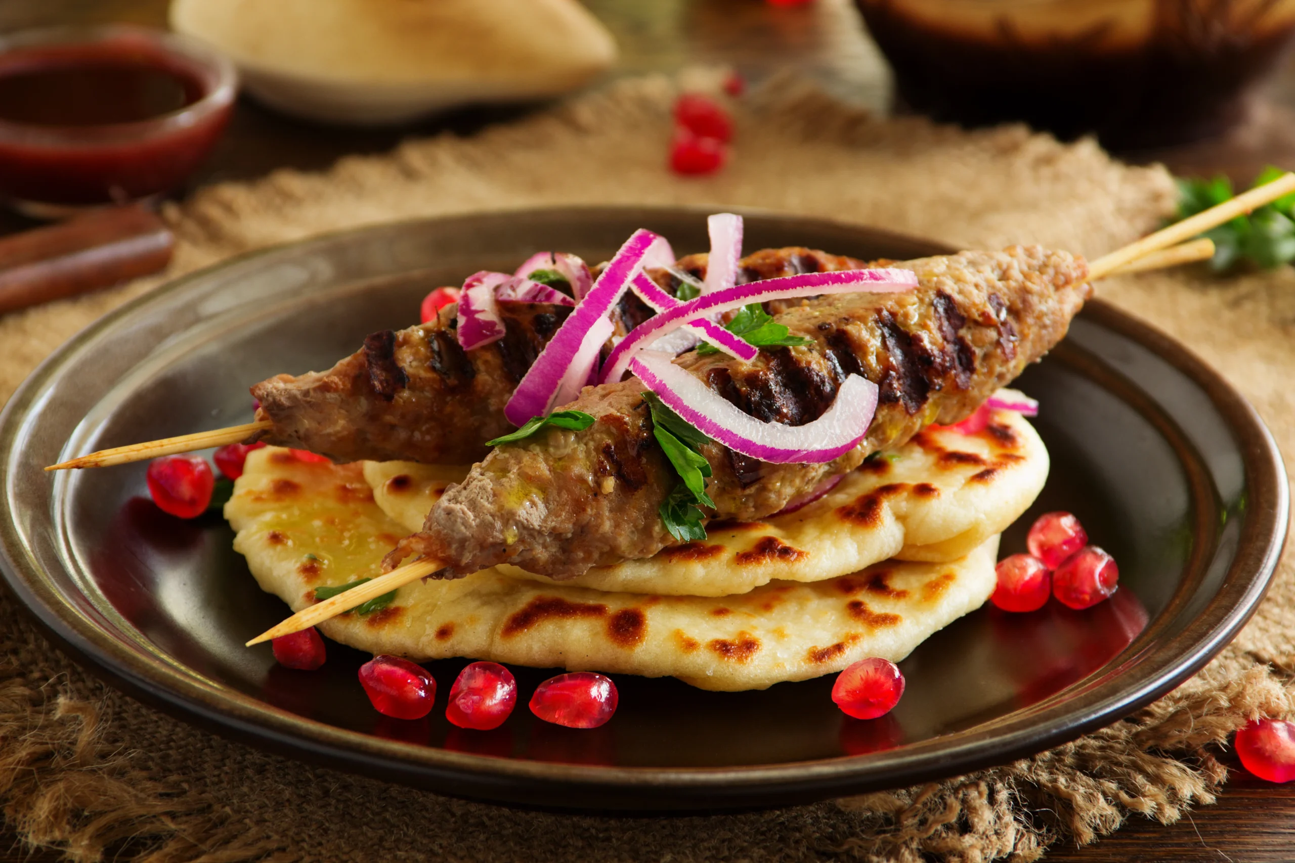 https://tngtravel.com.vn/wp-content/uploads/2025/03/Kebab-scaled.webp